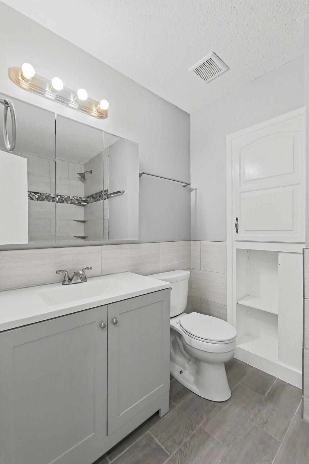 1306 E Brookfield Lane Property Photo 21