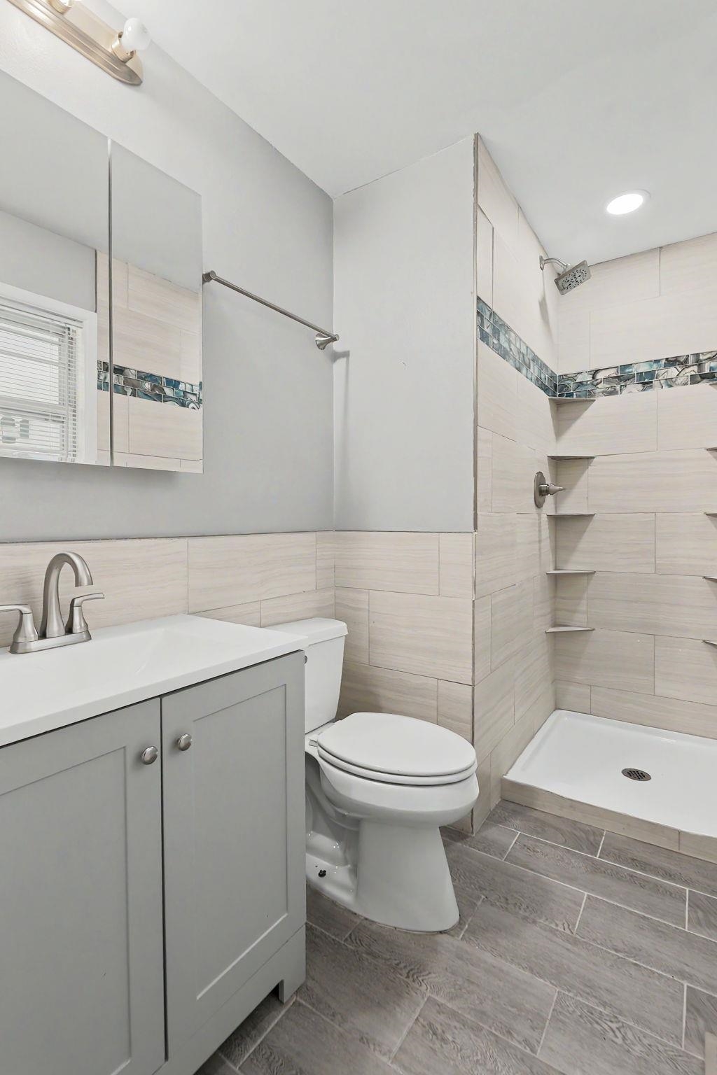 1306 E Brookfield Lane Property Photo 25