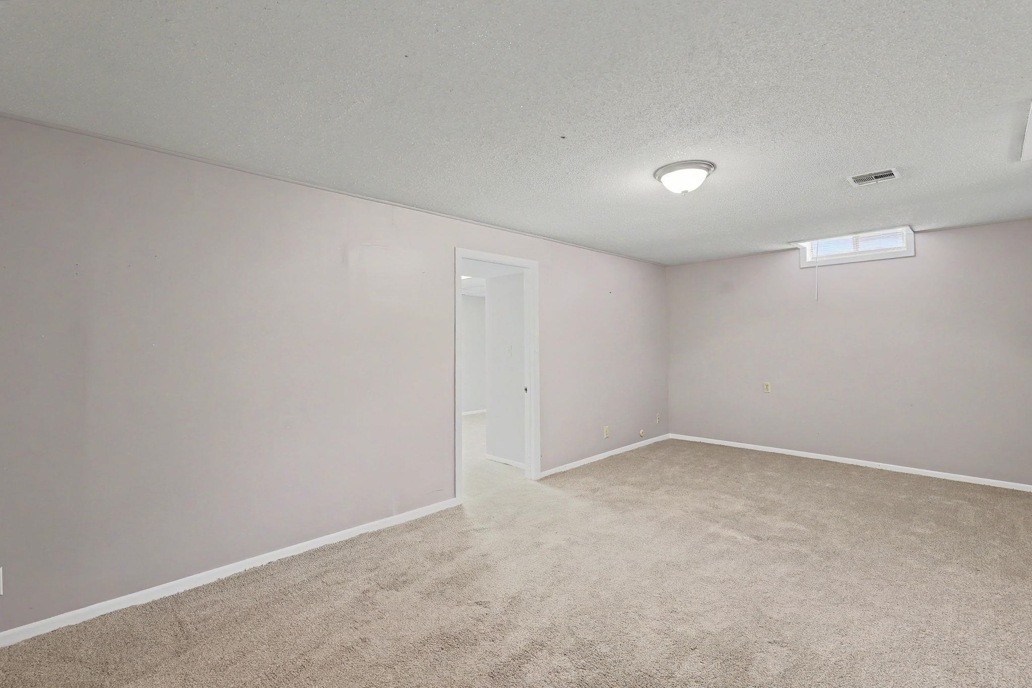 1306 E Brookfield Lane Property Photo 27