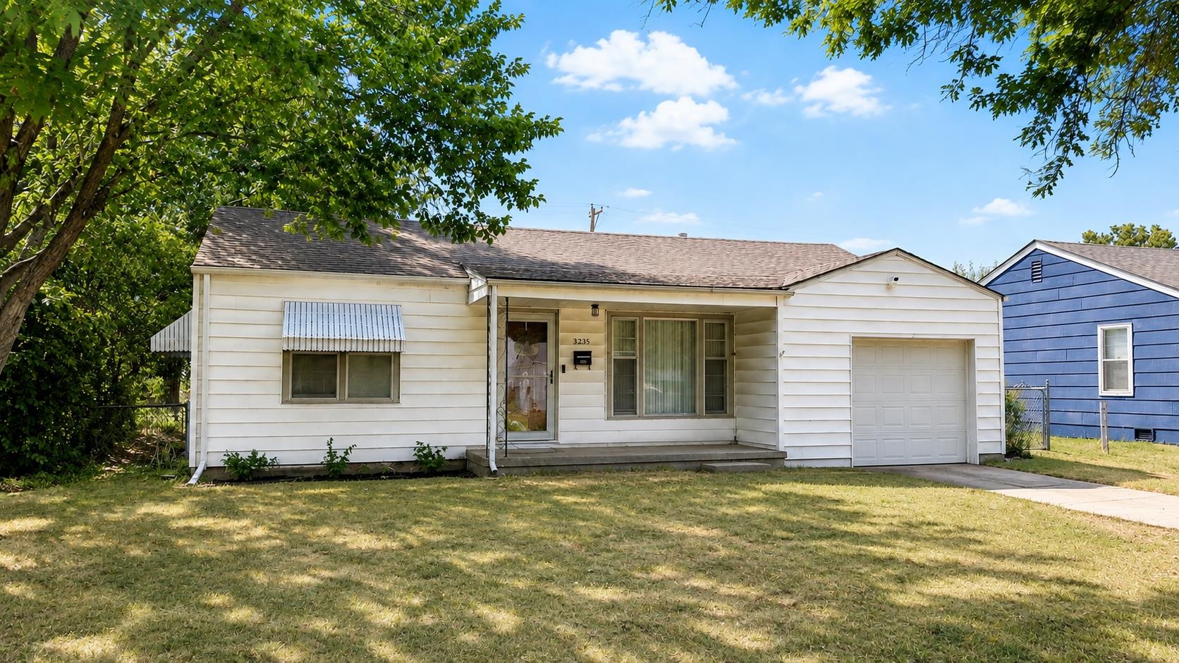 3255 S Gold Property Photo 1