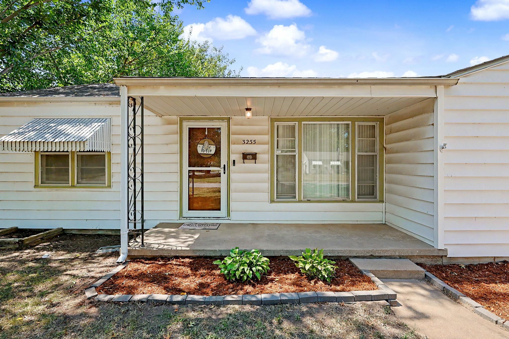3255 S Gold Property Photo 4