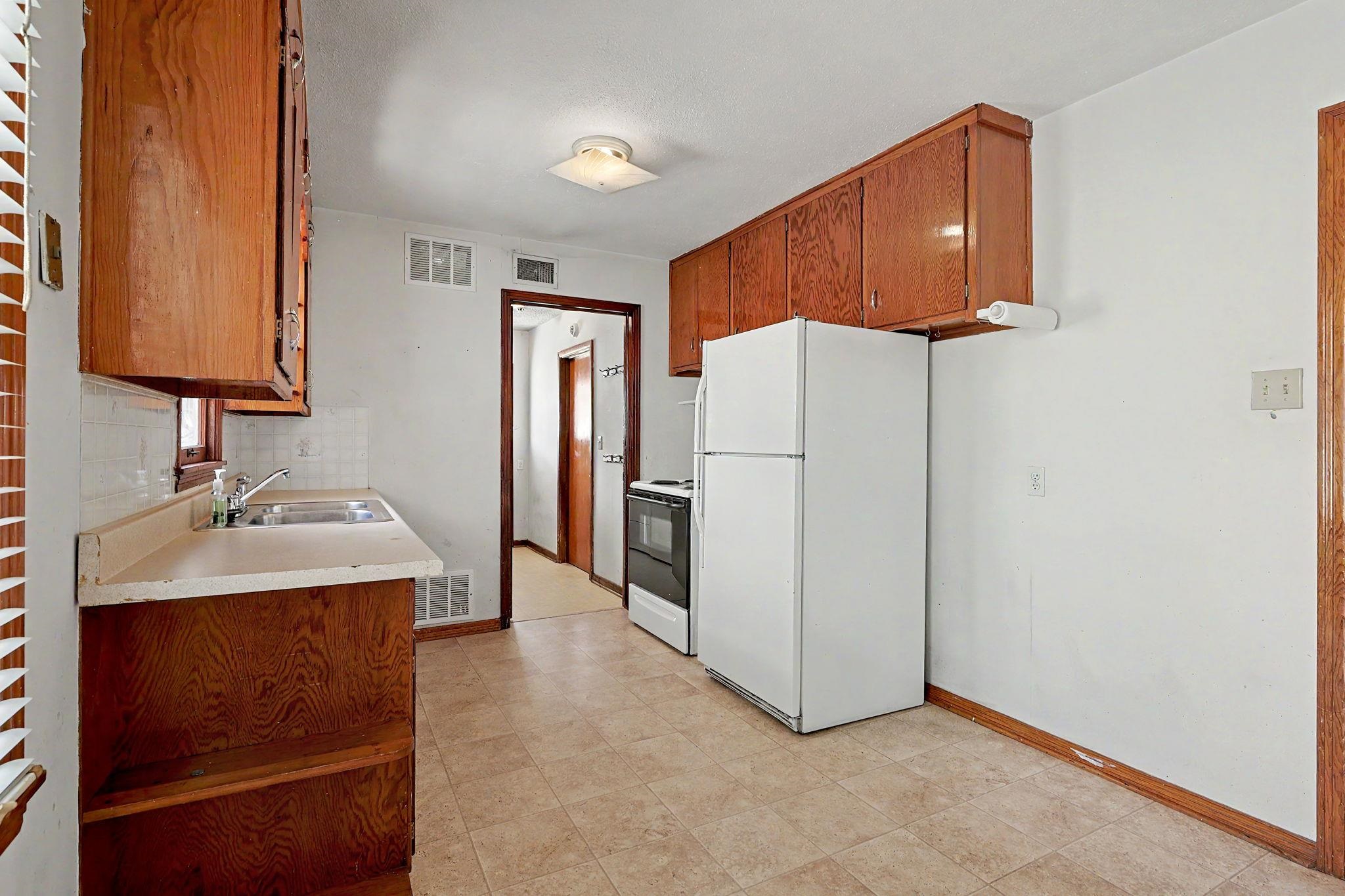 3255 S Gold Property Photo 12
