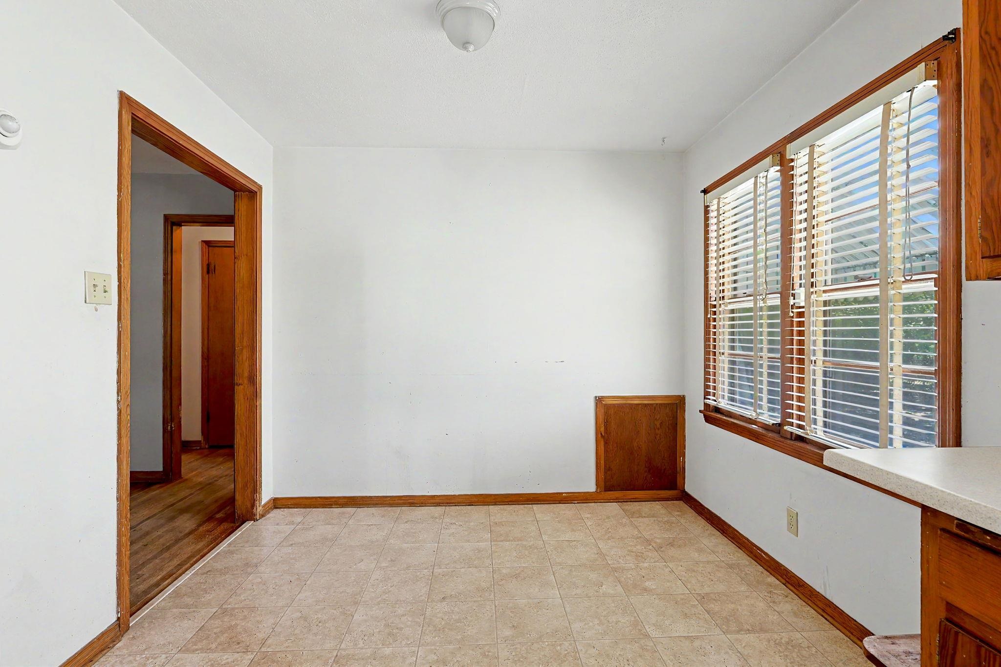 3255 S Gold Property Photo 14