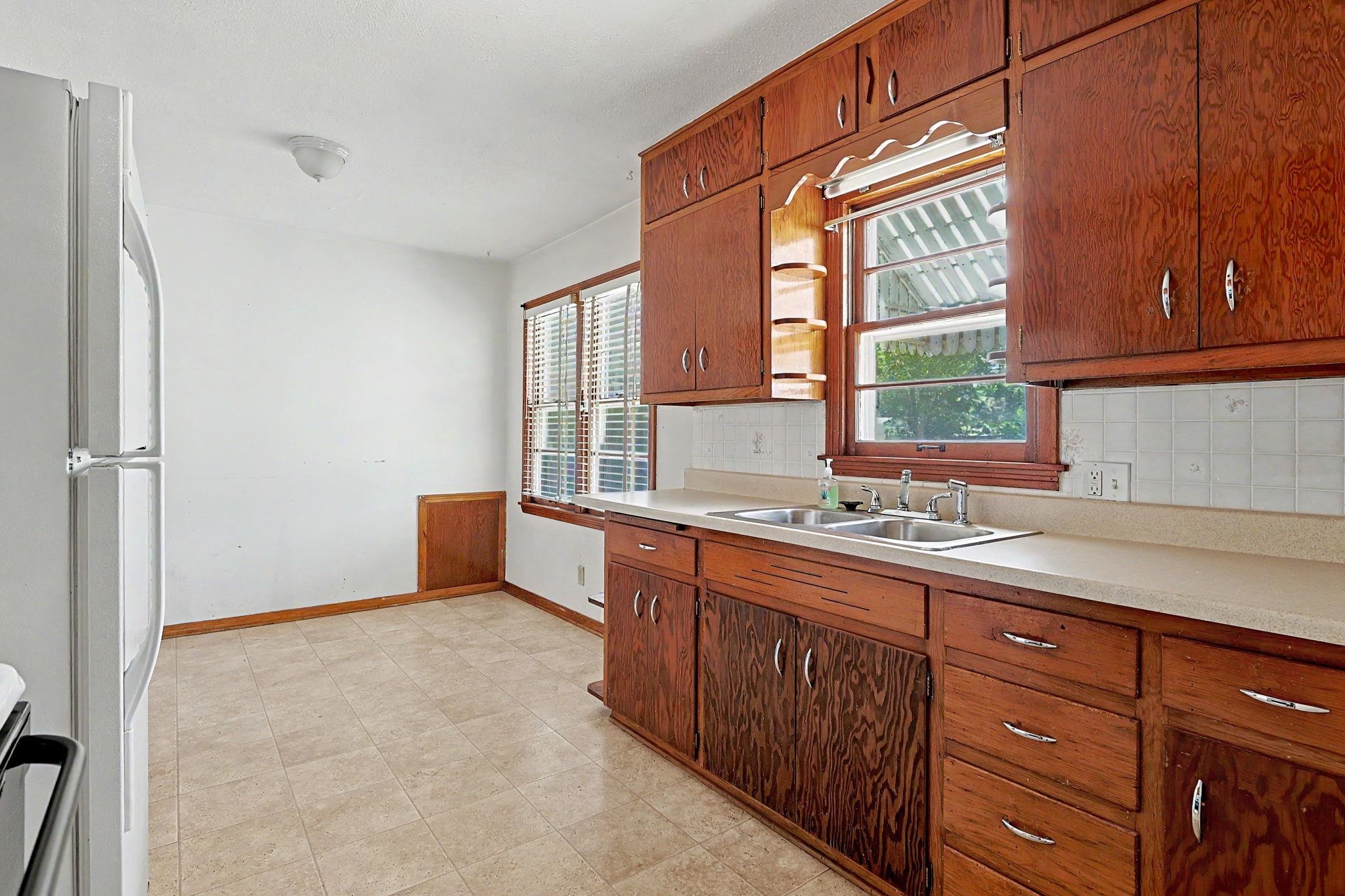 3255 S Gold Property Photo 15