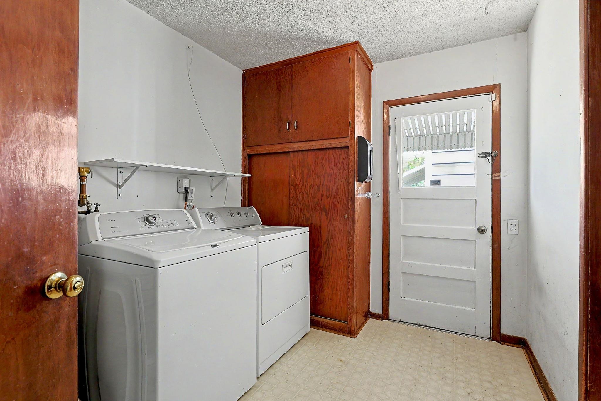 3255 S Gold Property Photo 16