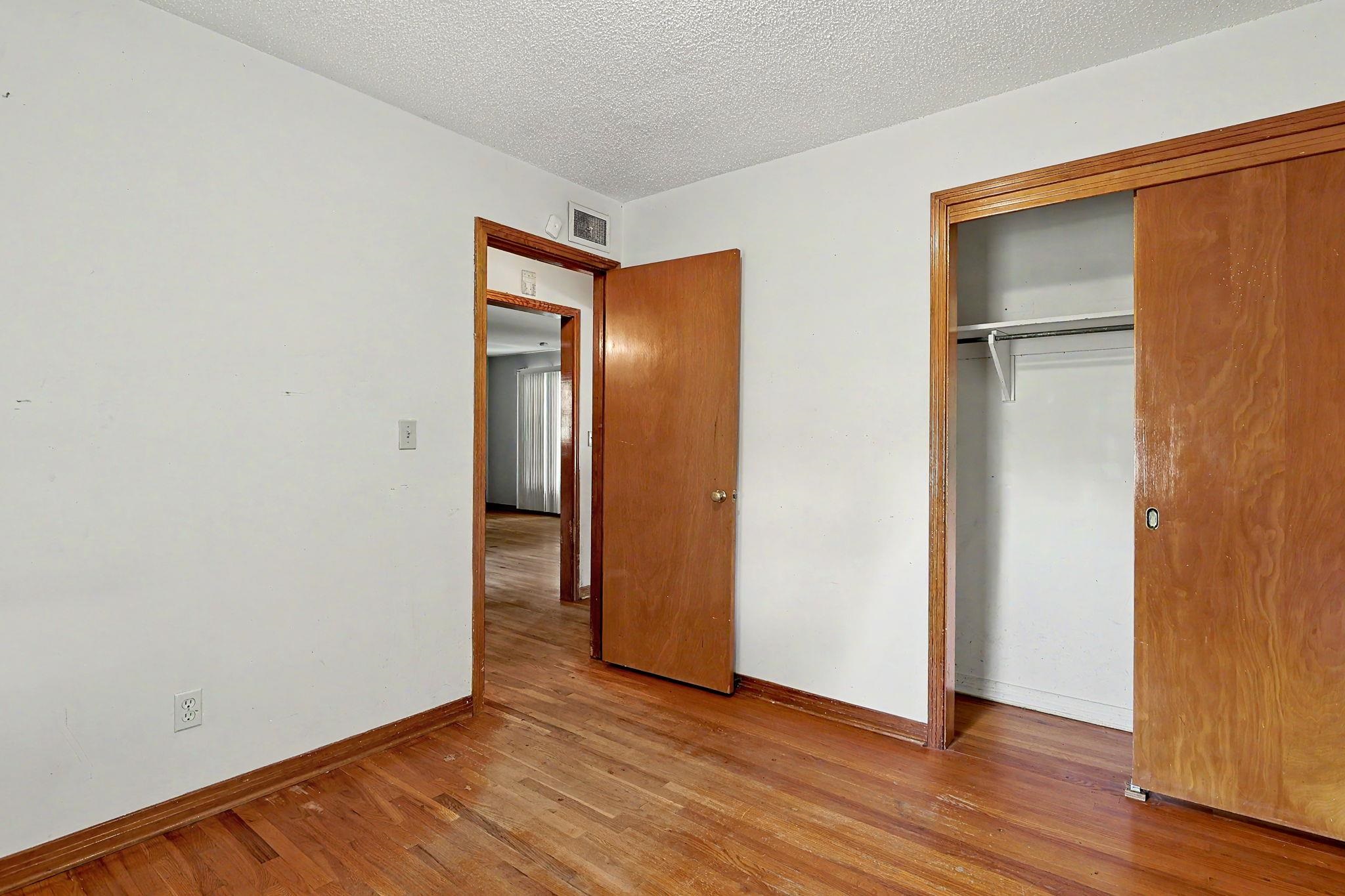 3255 S Gold Property Photo 23