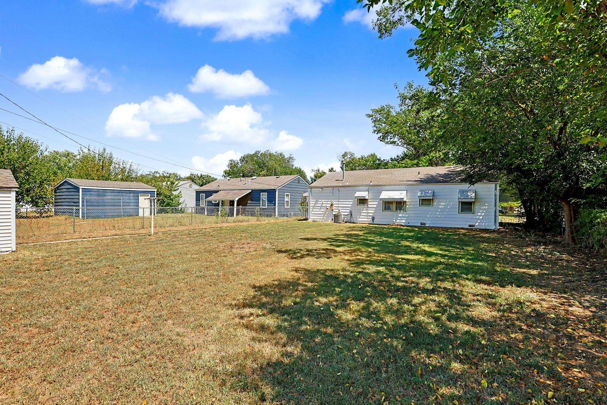 3255 S Gold Property Photo 27
