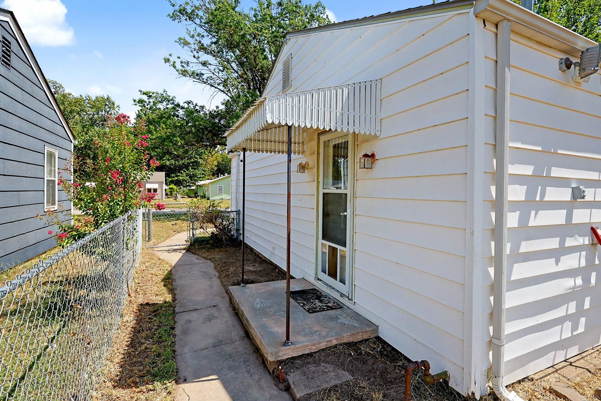 3255 S Gold Property Photo 32