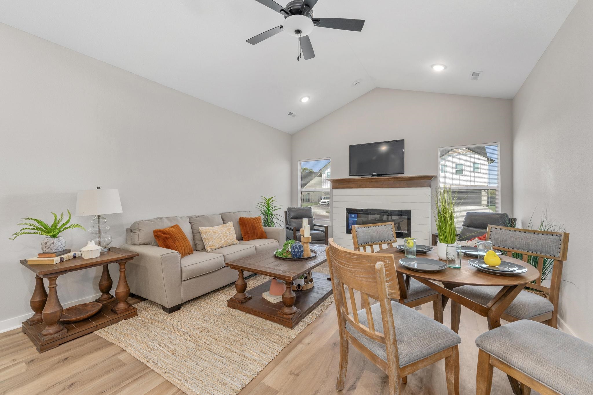13018 W Thorton St Property Photo 6