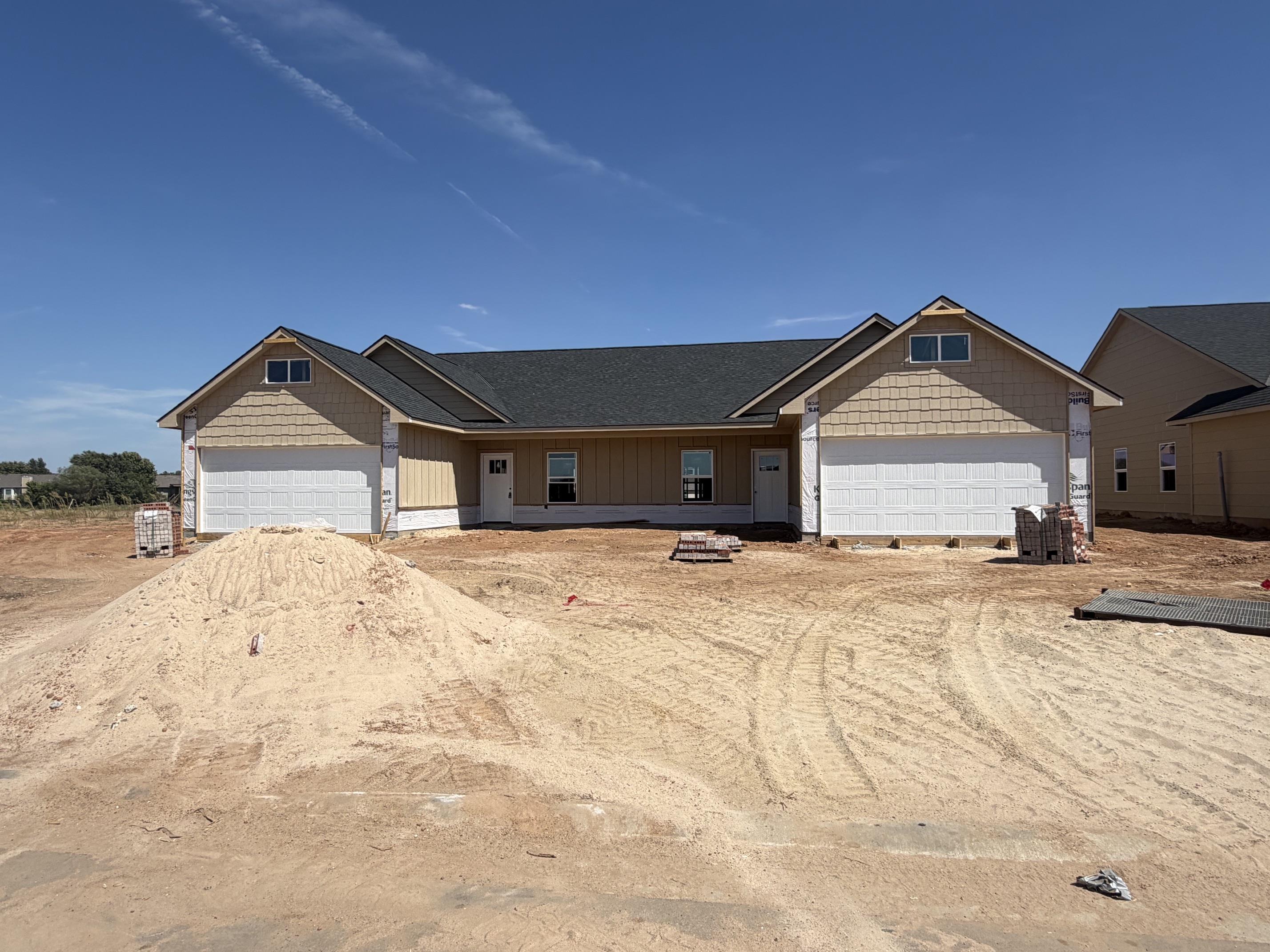 818 N Wheatland St Property Photo 1