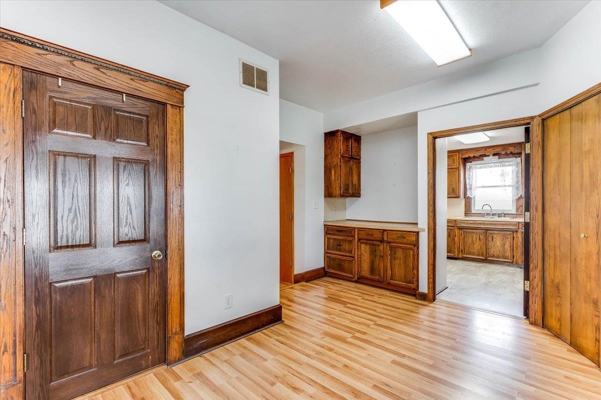 16911 S Woodberry Property Photo 4