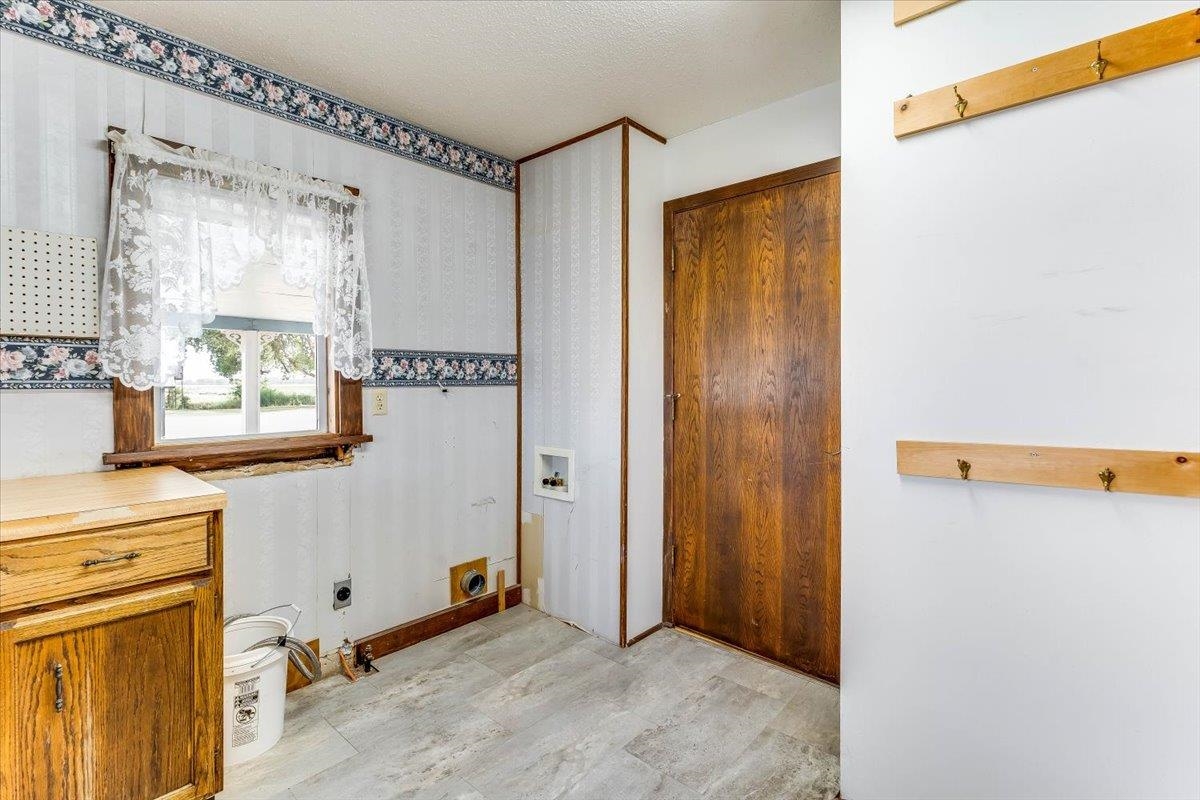 16911 S Woodberry Property Photo 7