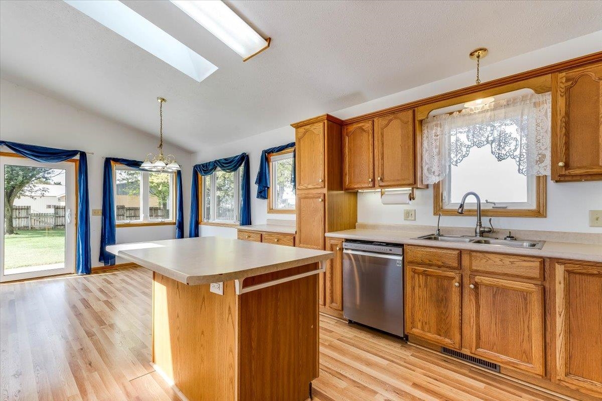 16911 S Woodberry Property Photo 18
