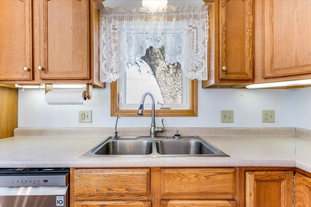 16911 S Woodberry Property Photo 19