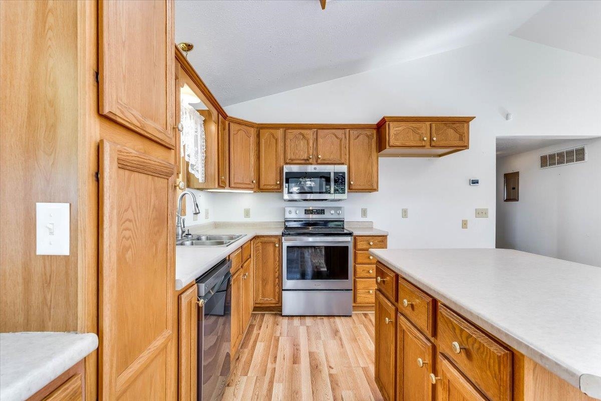 16911 S Woodberry Property Photo 21