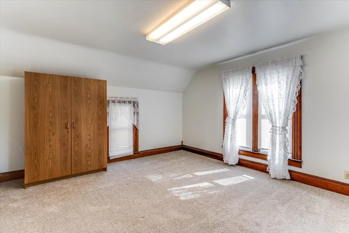 16911 S Woodberry Property Photo 32