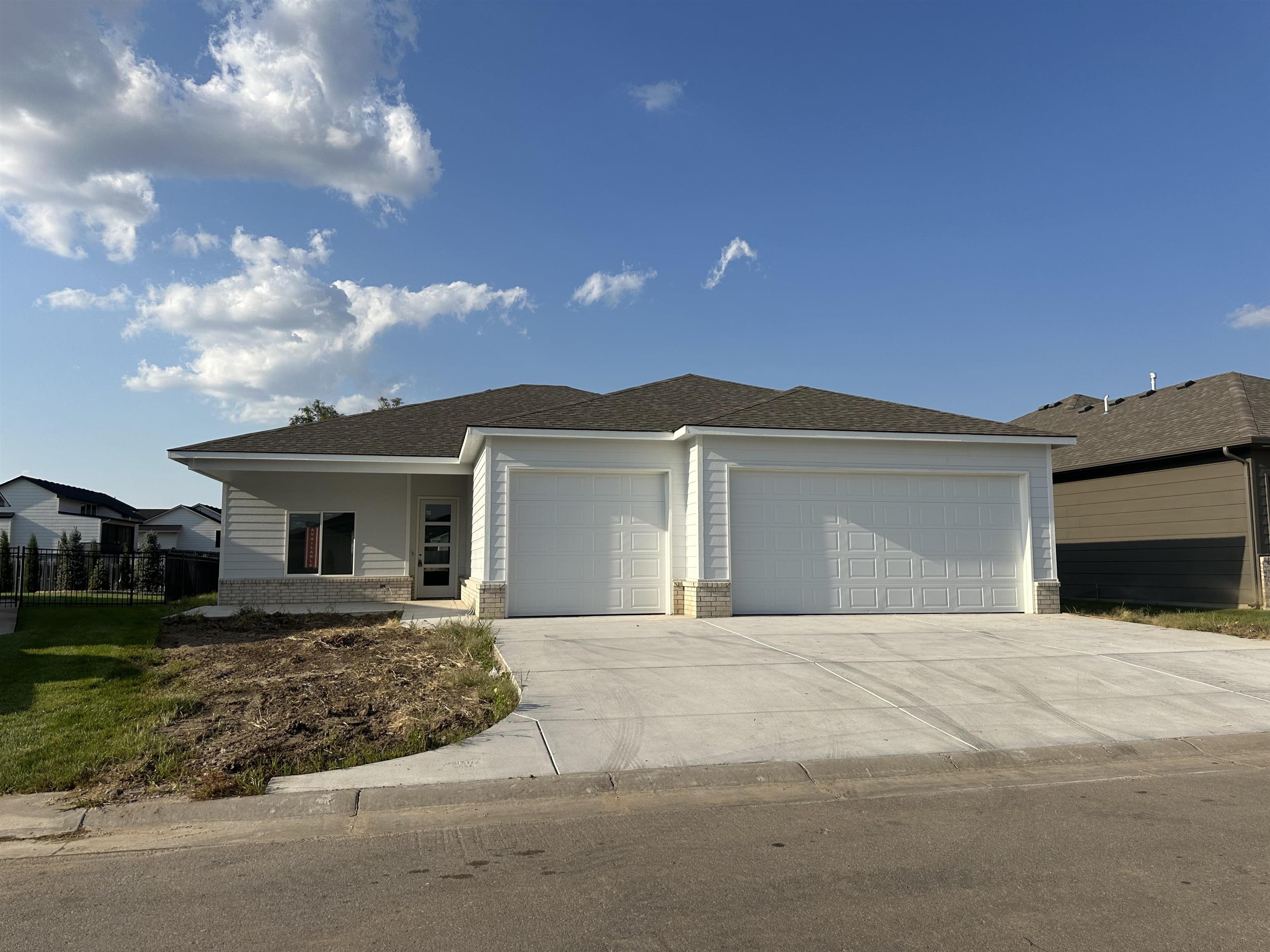 4438 N Sunny Ct Property Photo 1
