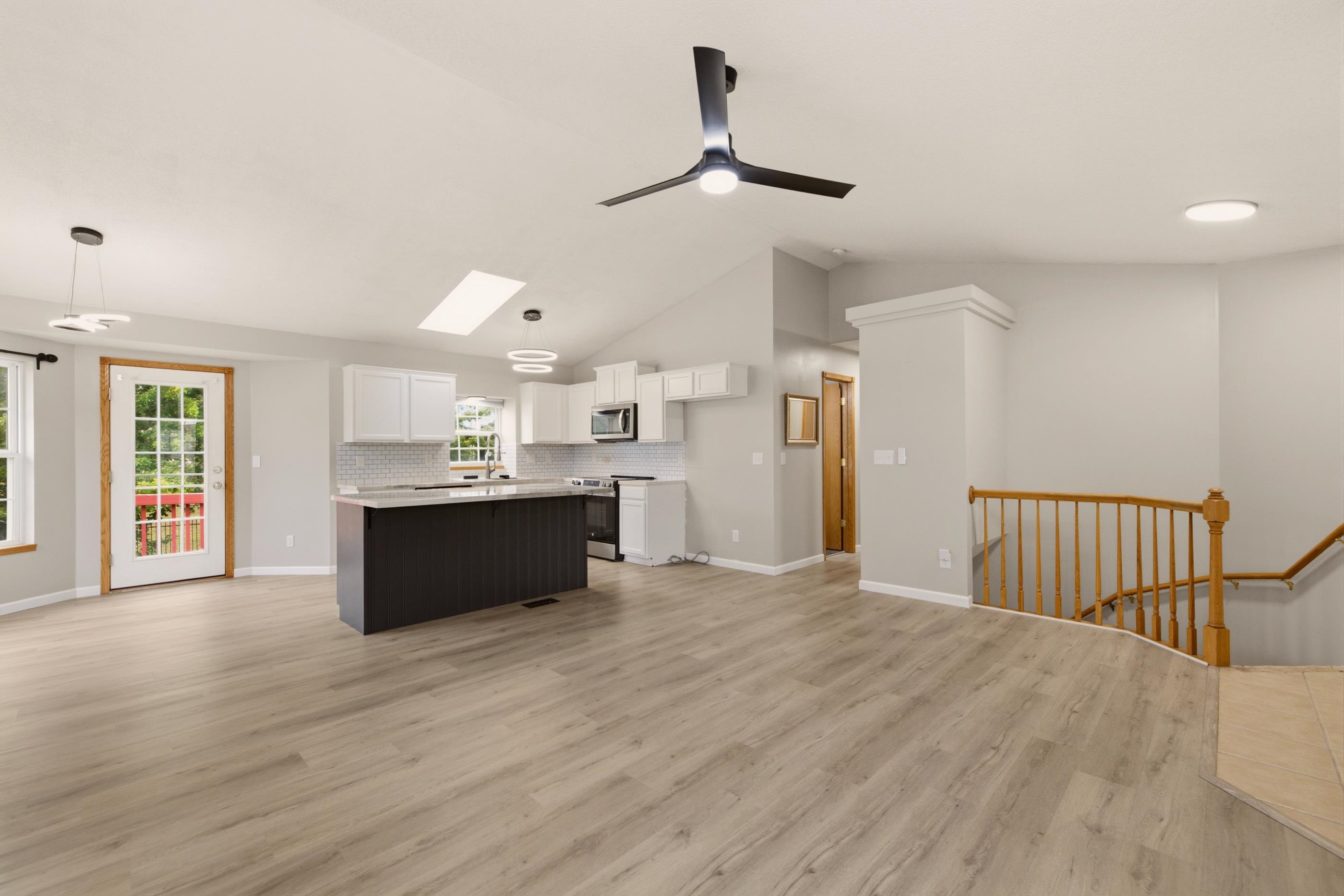 882 S Bedford Ct Property Photo 3
