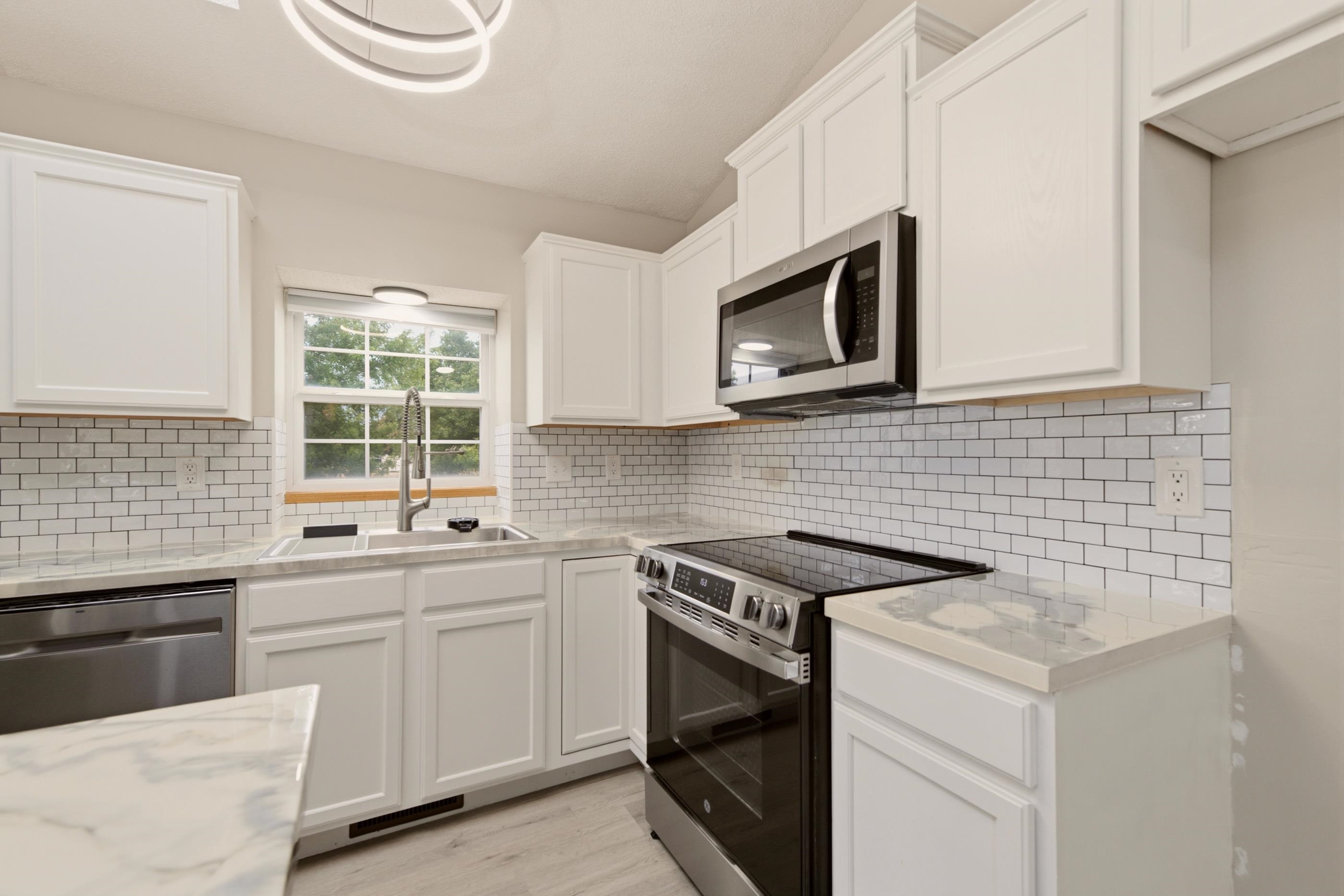 882 S Bedford Ct Property Photo 14