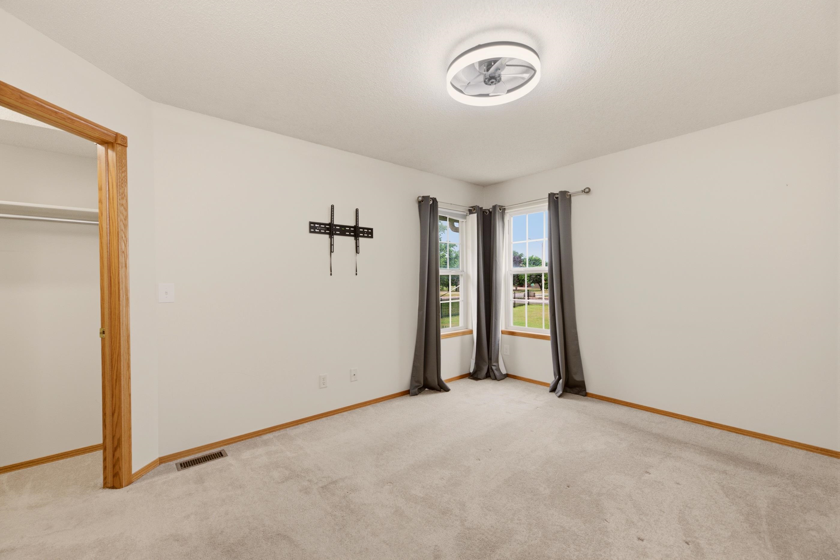 882 S Bedford Ct Property Photo 16