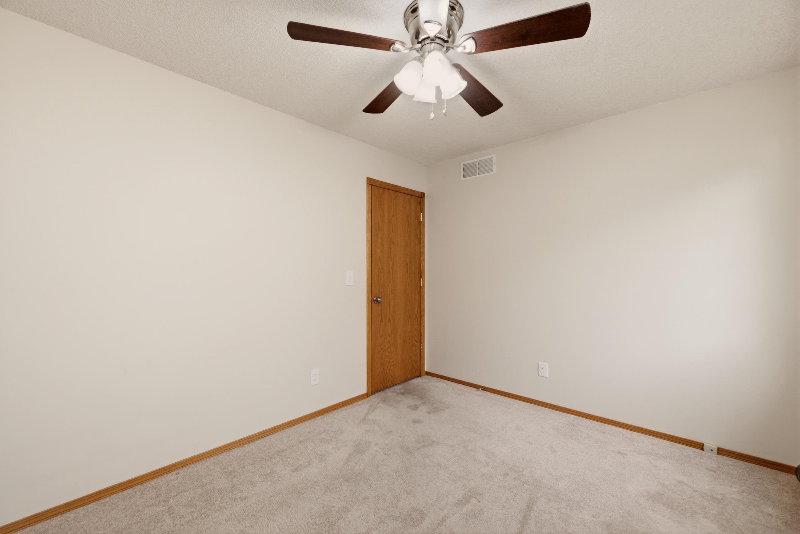 882 S Bedford Ct Property Photo 21