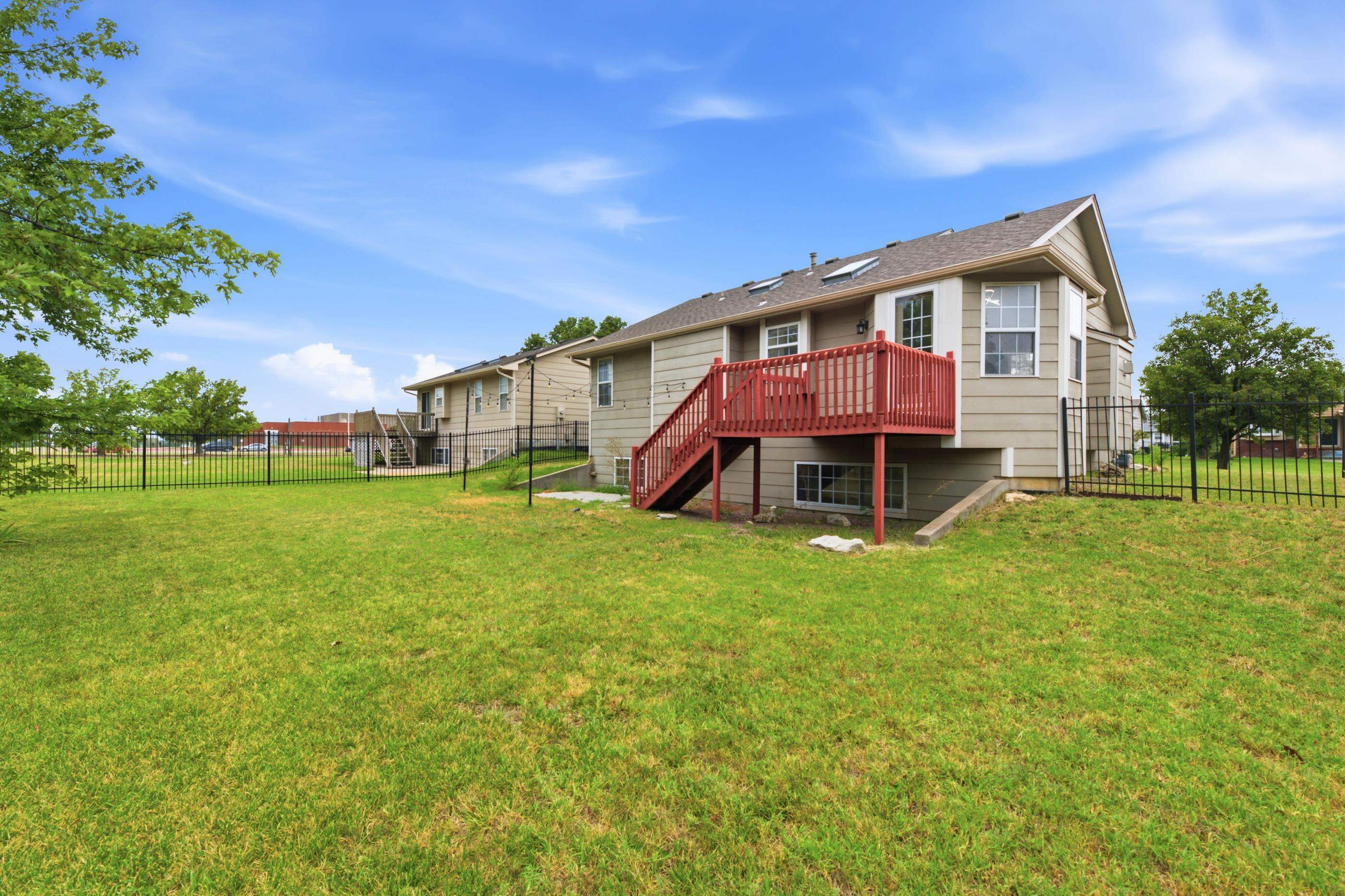882 S Bedford Ct Property Photo 32