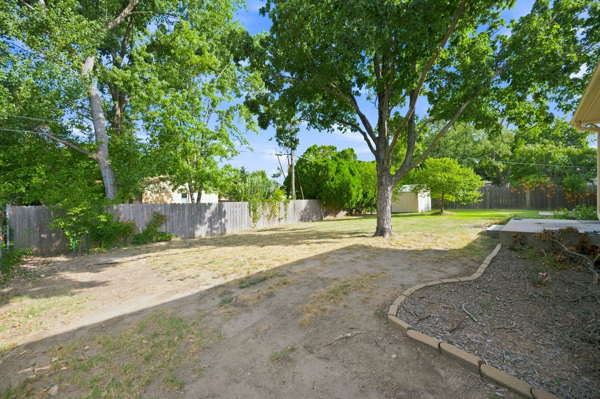 225 N Patton St Property Photo 33