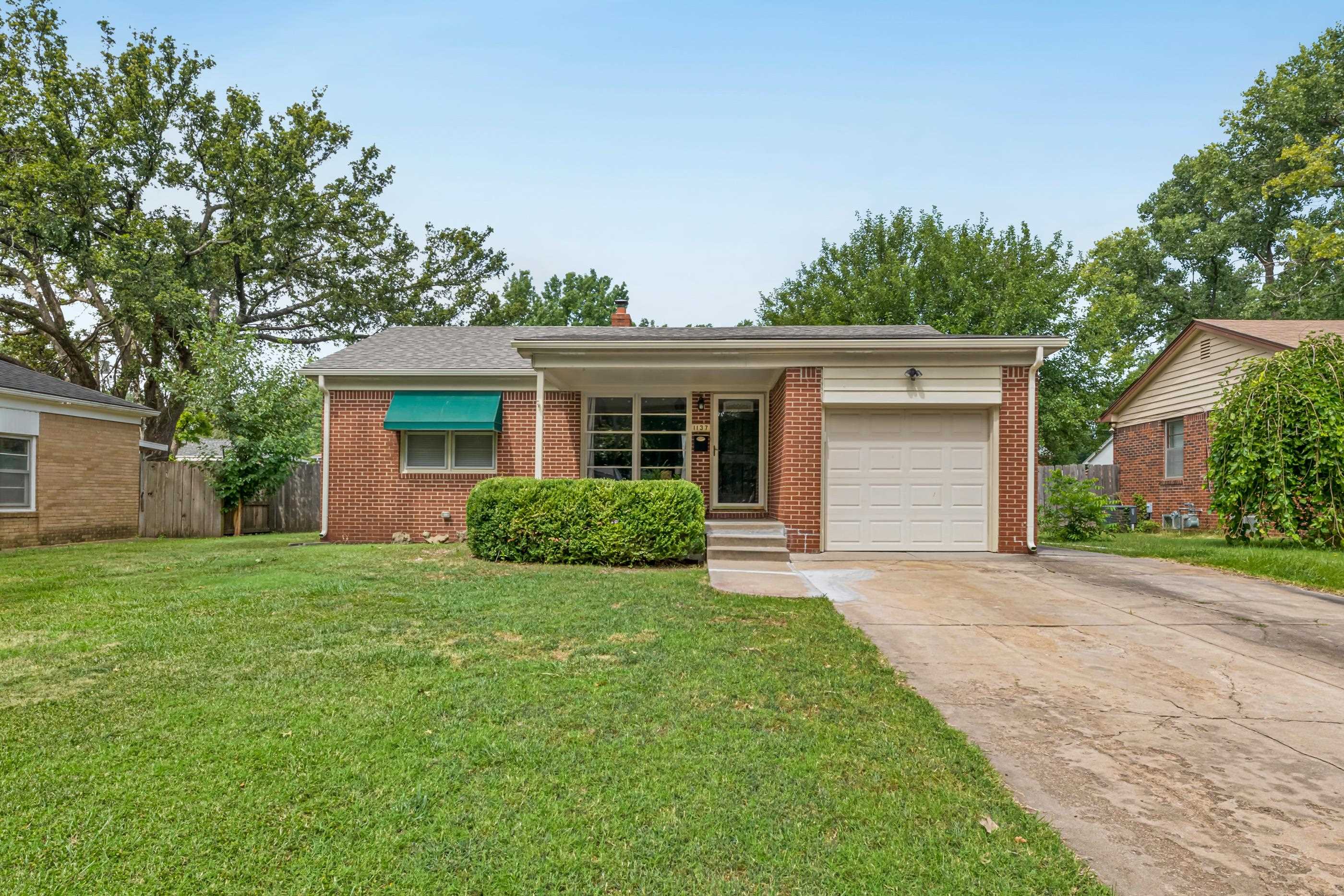 1137 S Prairie Park Rd