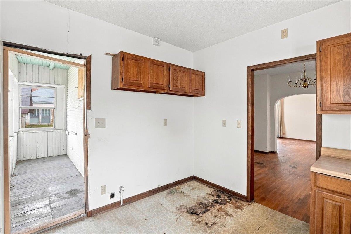 230 W 15th St N Property Photo 10