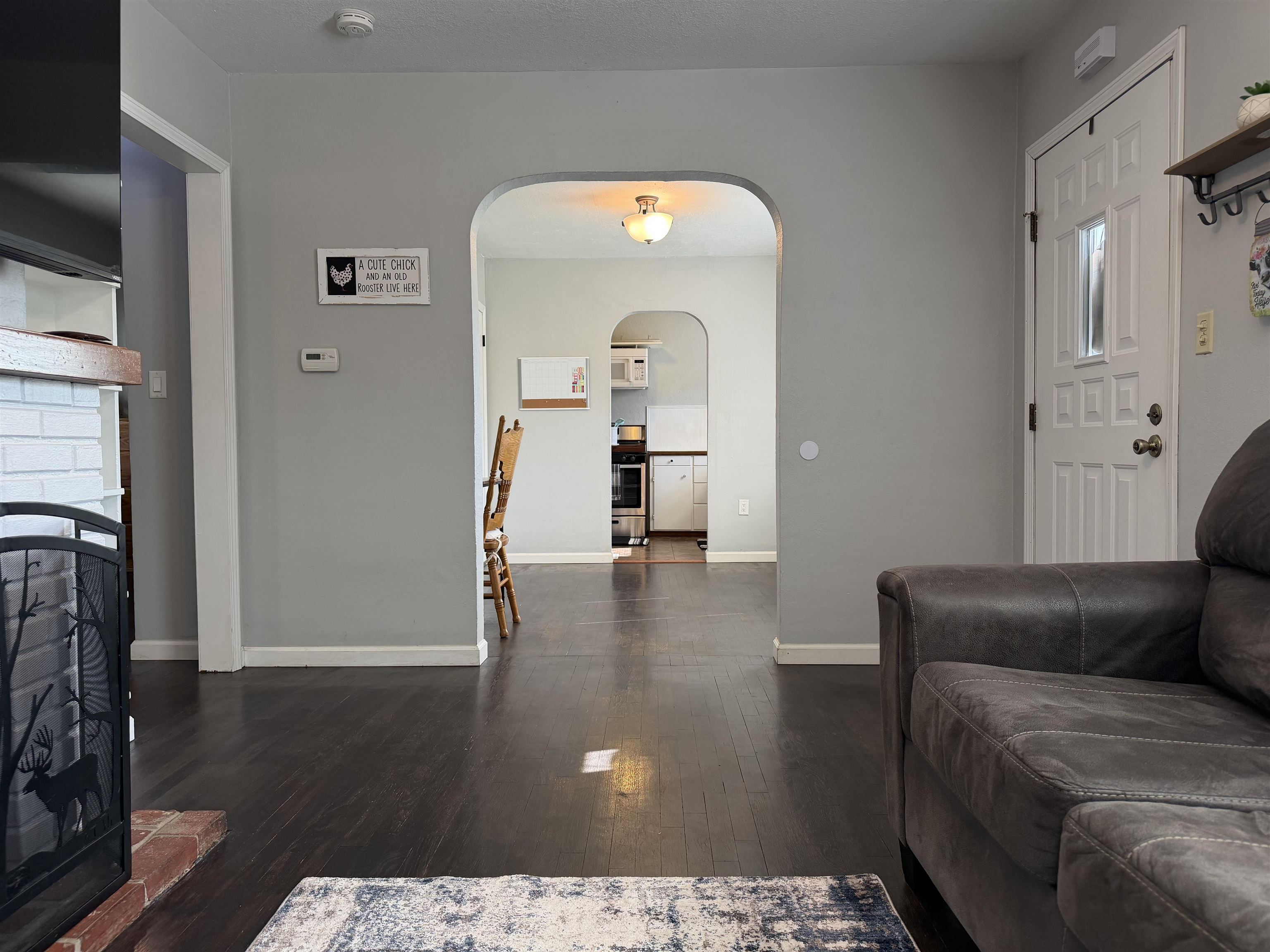 1236 N Dearborn St Property Photo 6