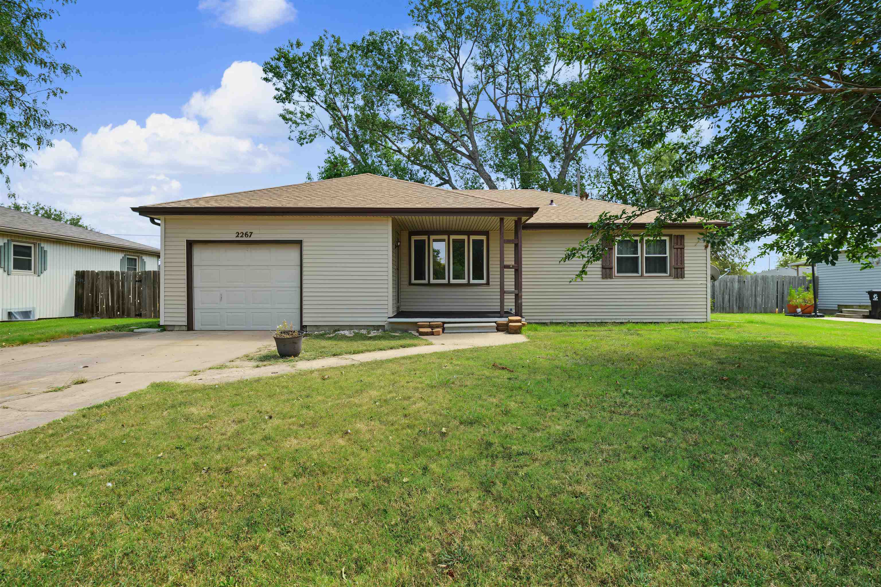 2267 S Ohio St Property Photo 1