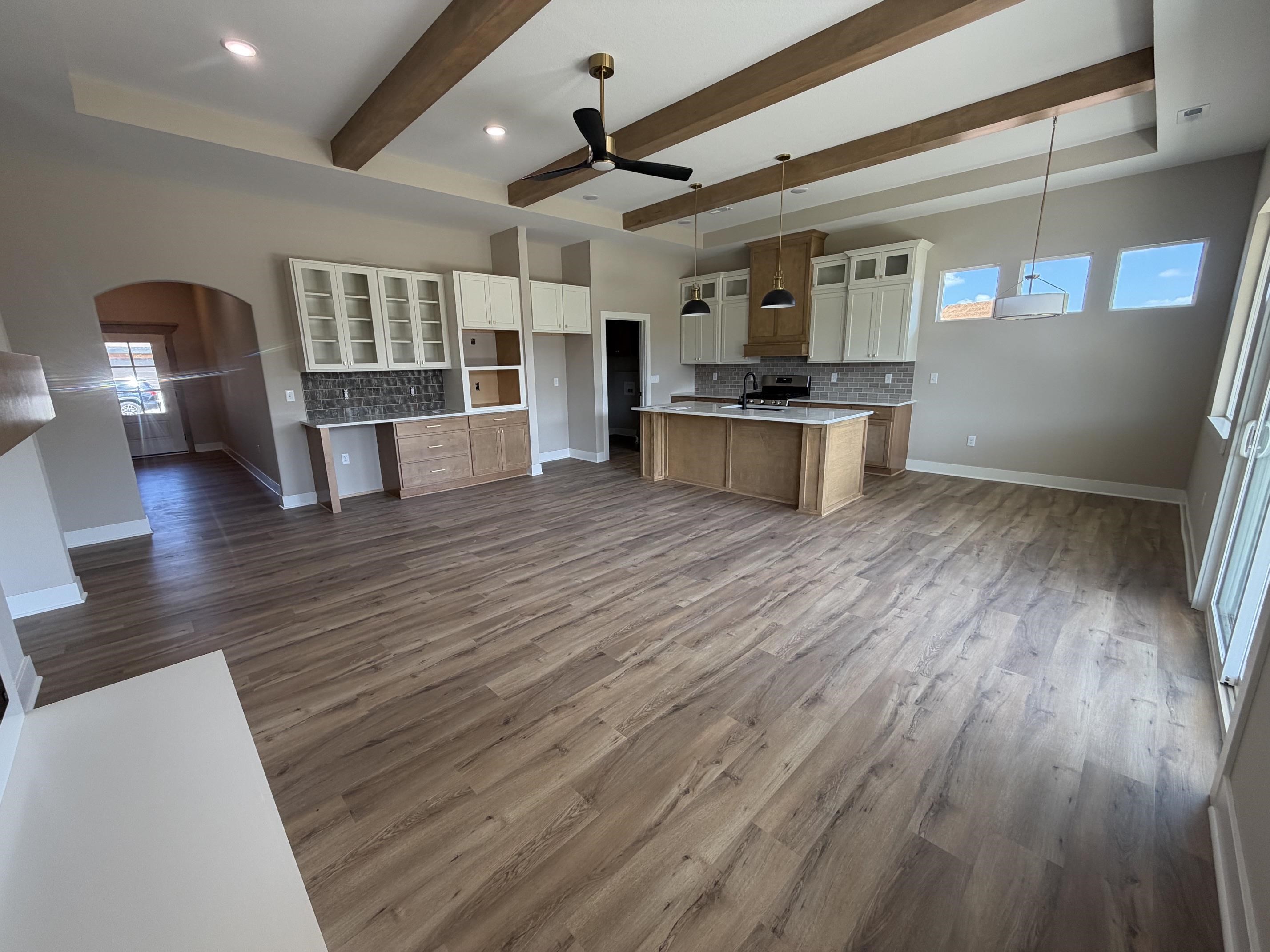 706 N Rainbow Lake Ct Property Photo 3