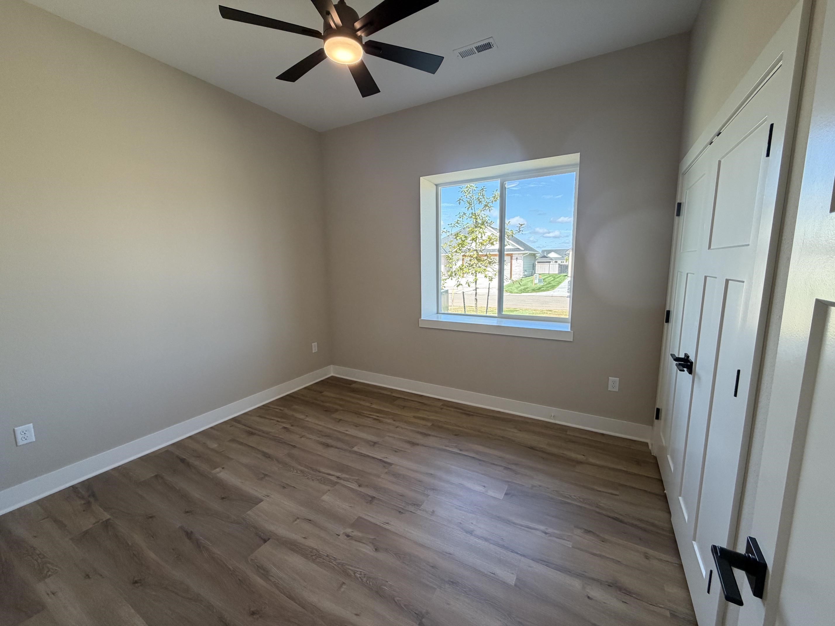 706 N Rainbow Lake Ct Property Photo 15