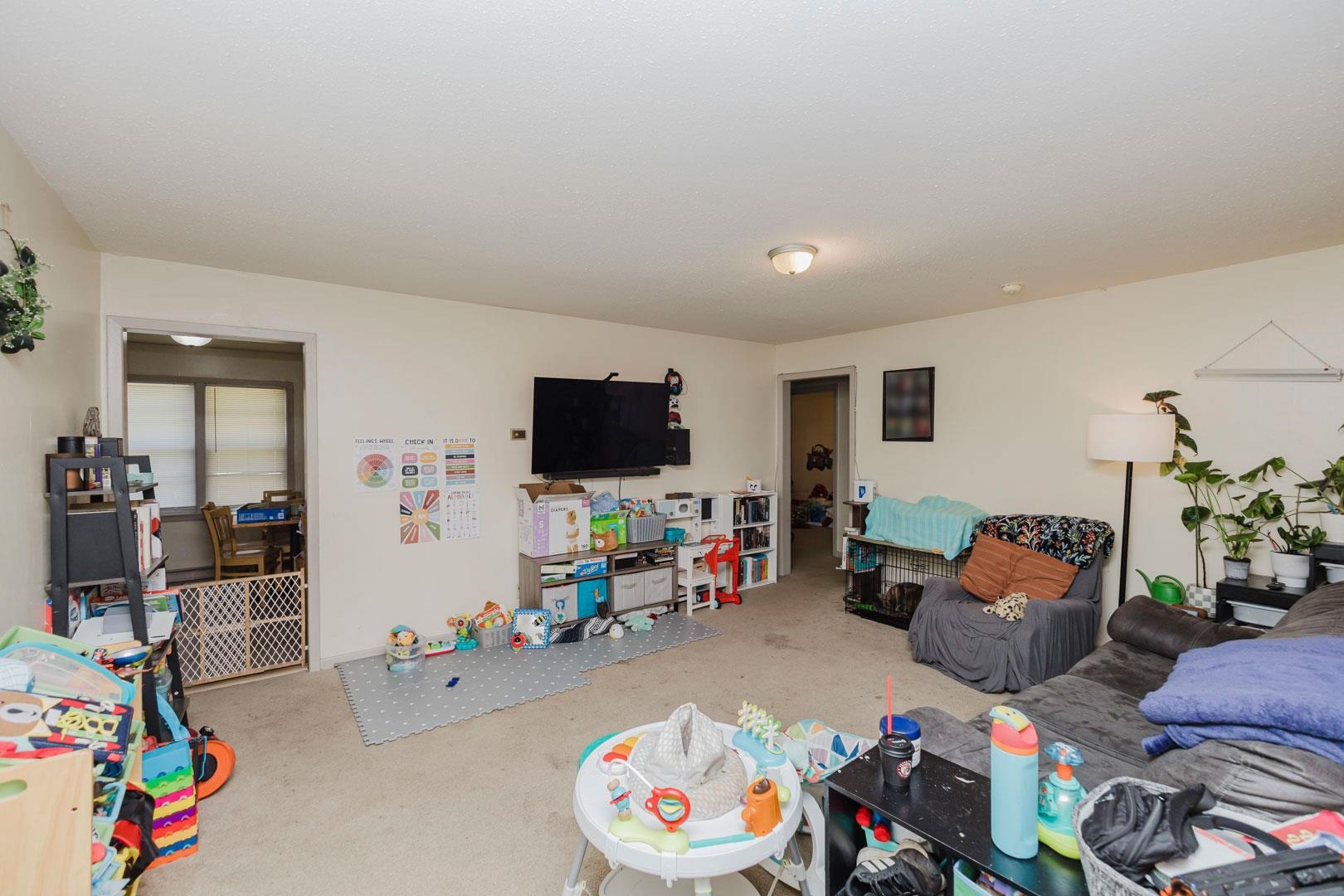 2524 W Columbine Property Photo 4