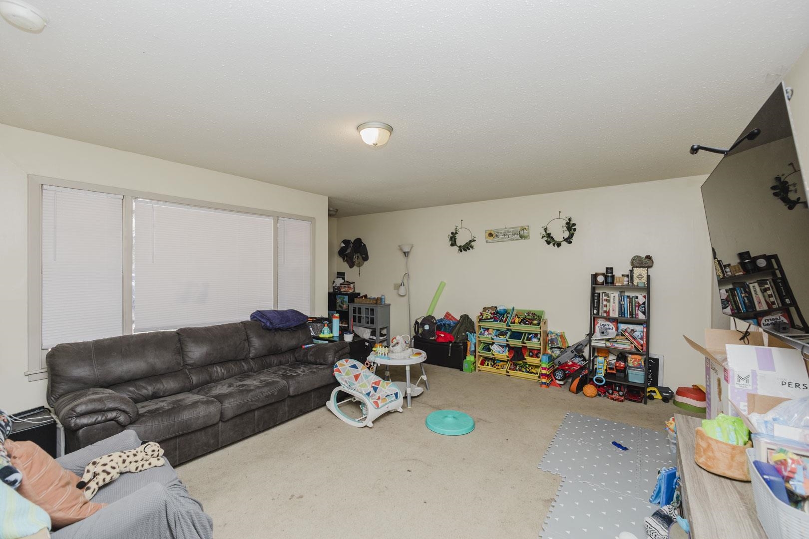2524 W Columbine Property Photo 6
