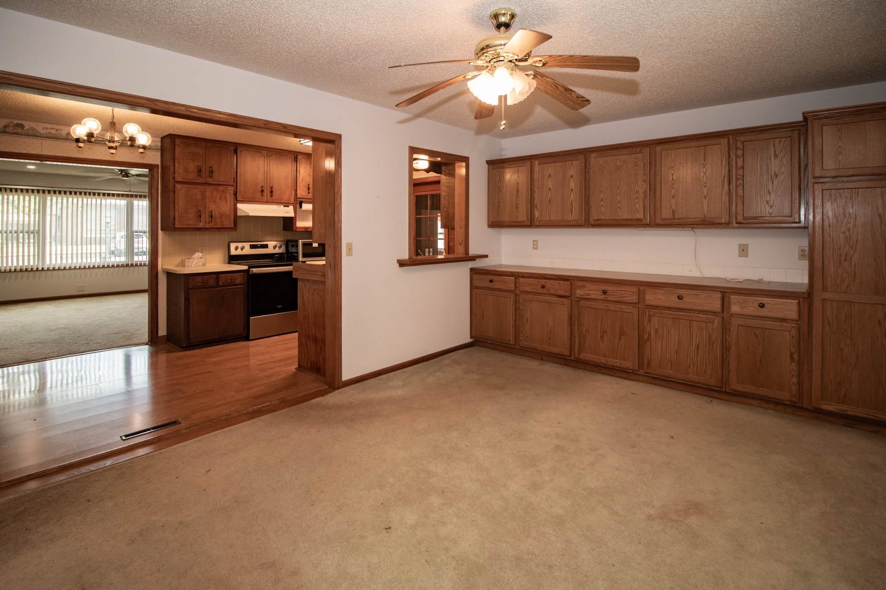 623 E Mulvane Property Photo 7