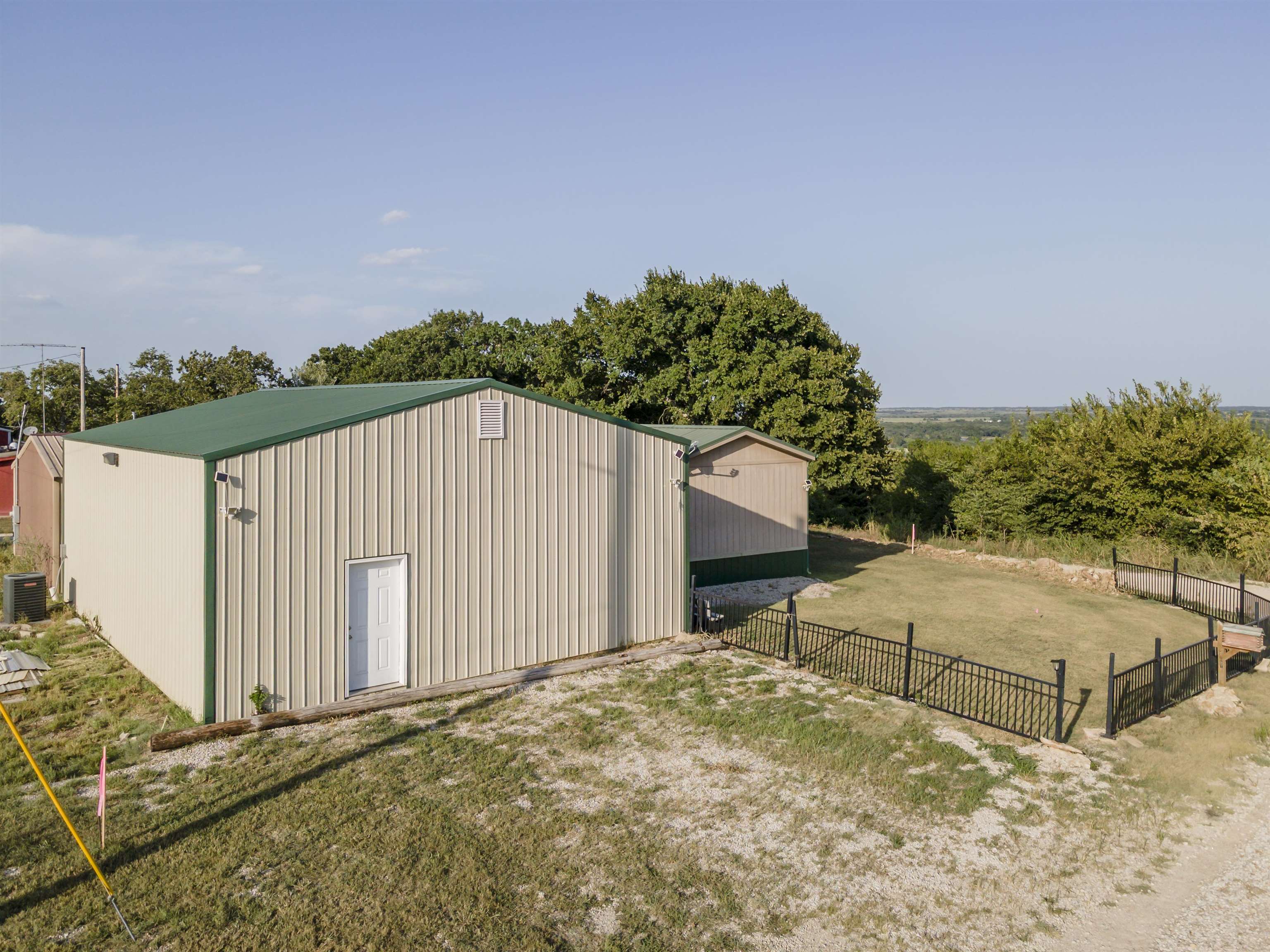 2257 Lookout Point Rd Property Photo 16