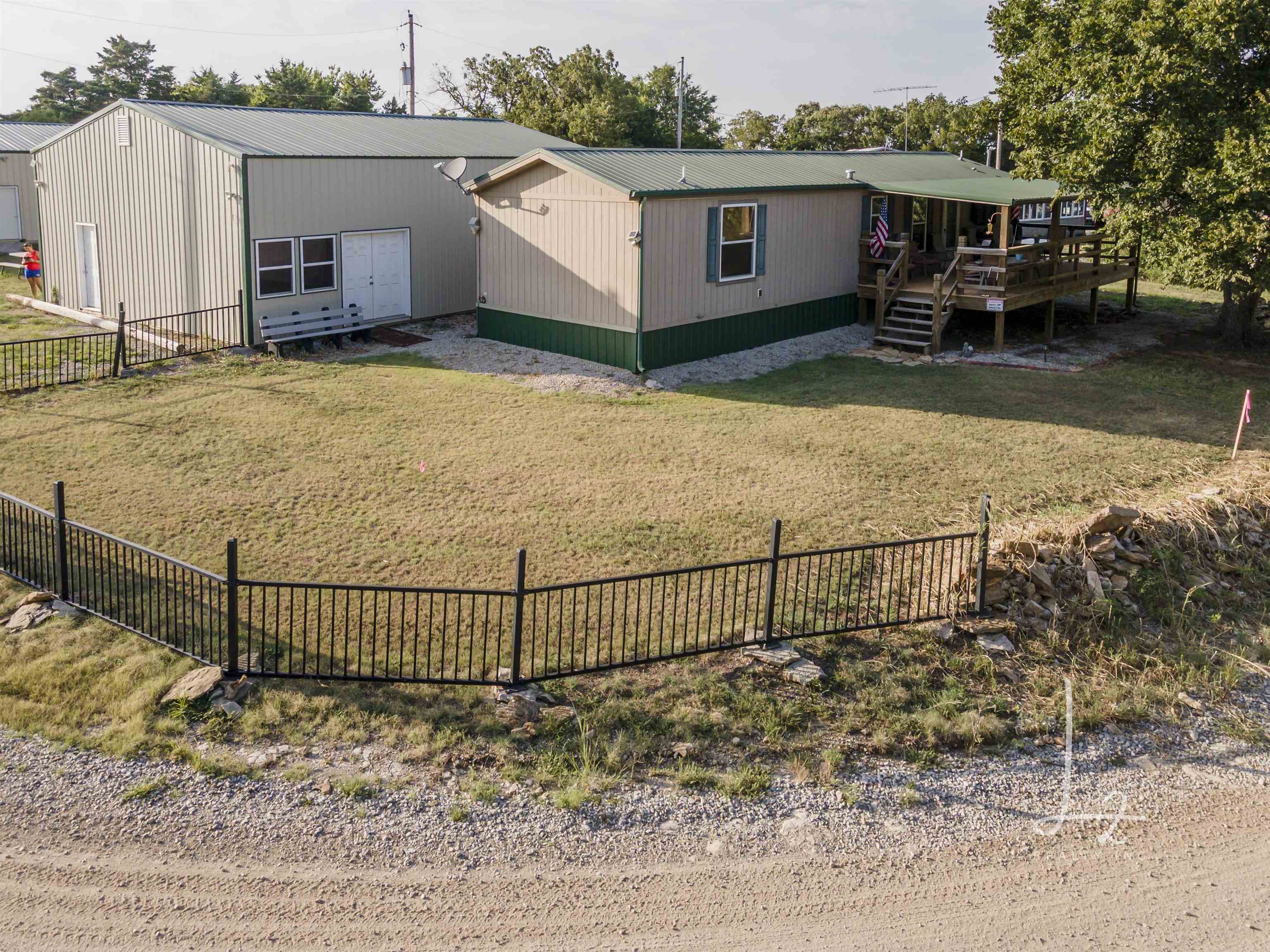 2257 Lookout Point Rd Property Photo 33