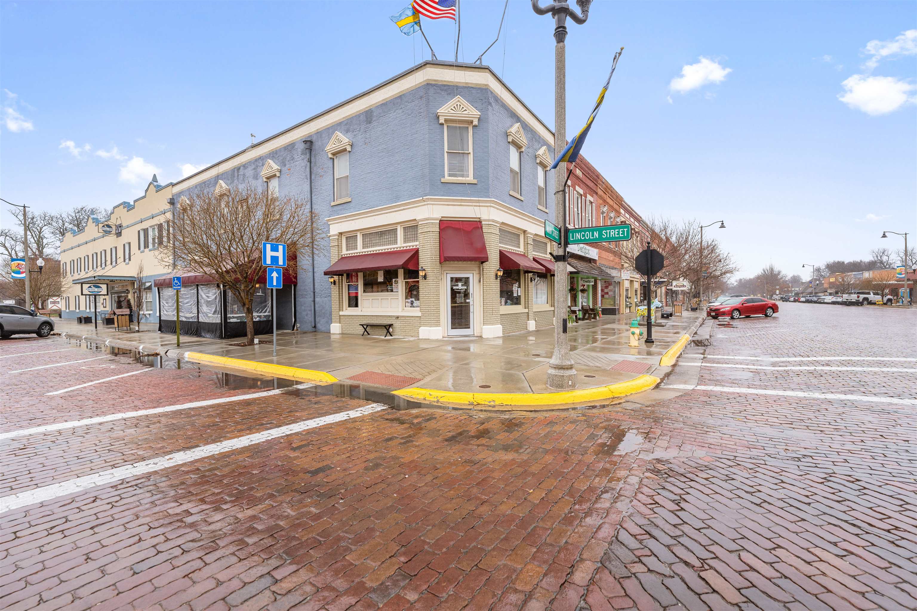 101 N Main St. Property Photo 1