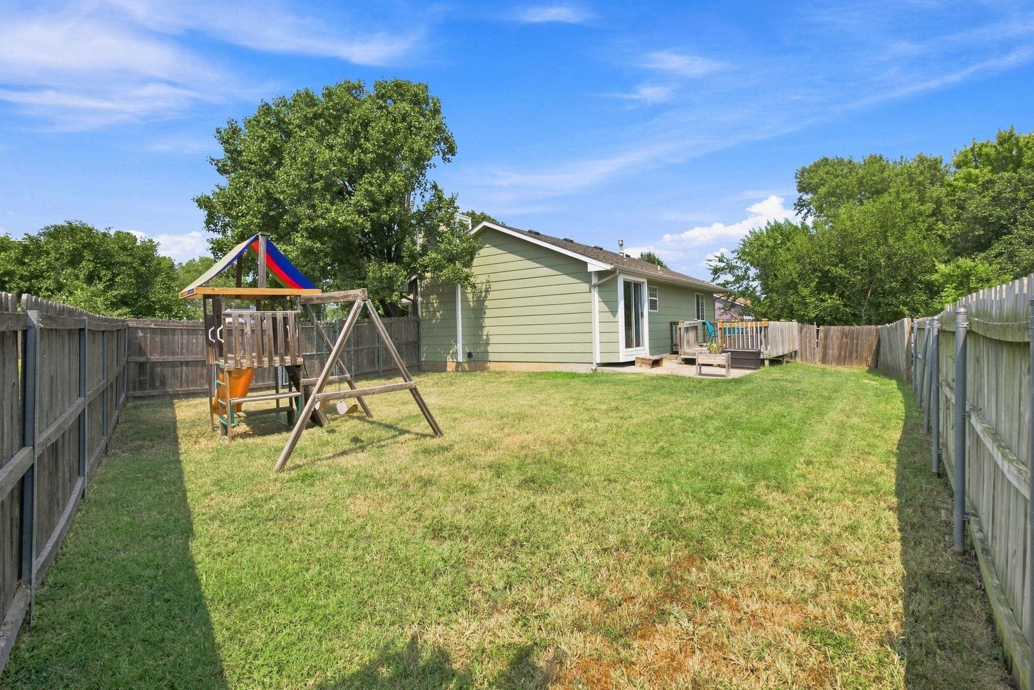 1645 S Lark Ct Property Photo 20