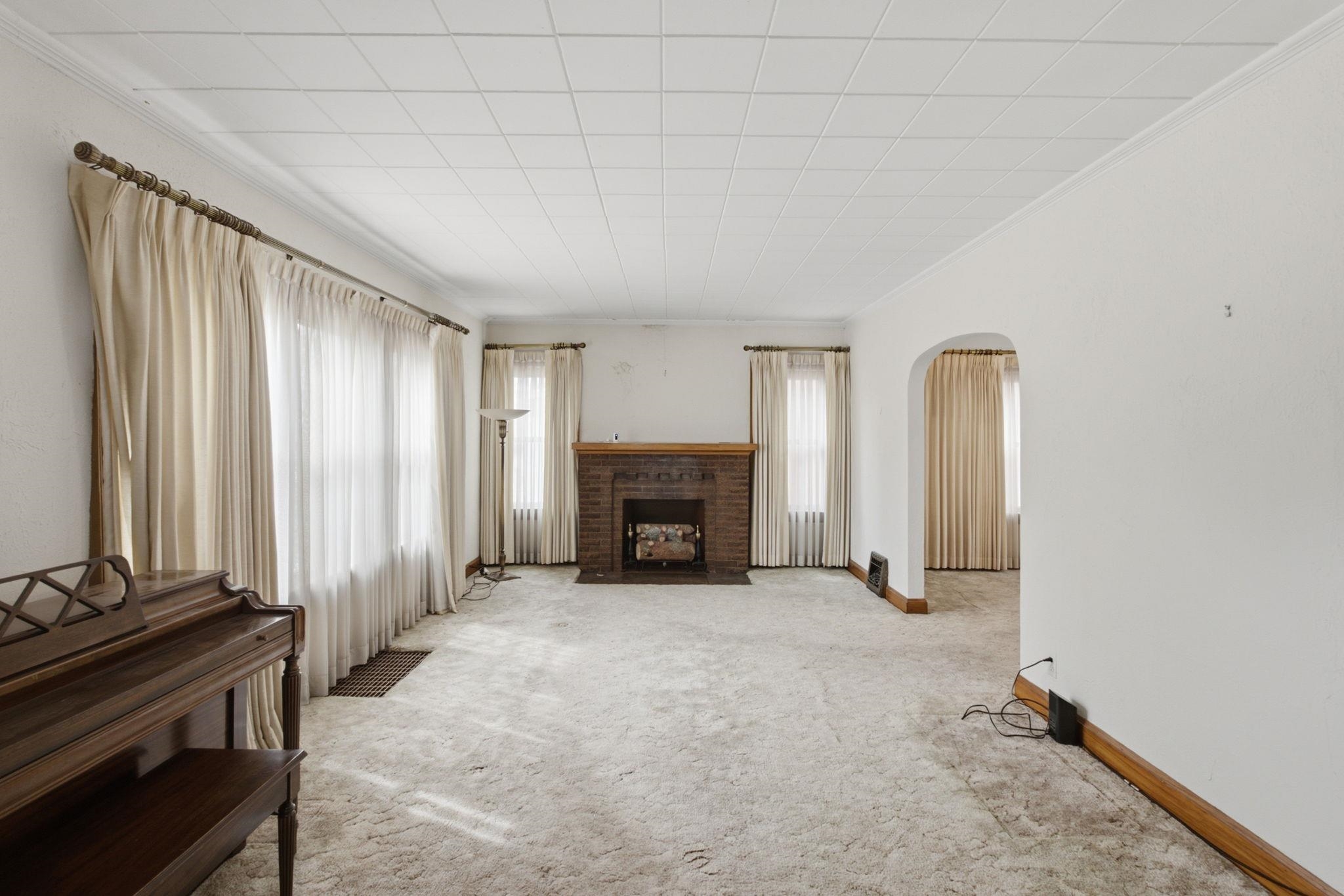 1857 N Lorraine Property Photo 6