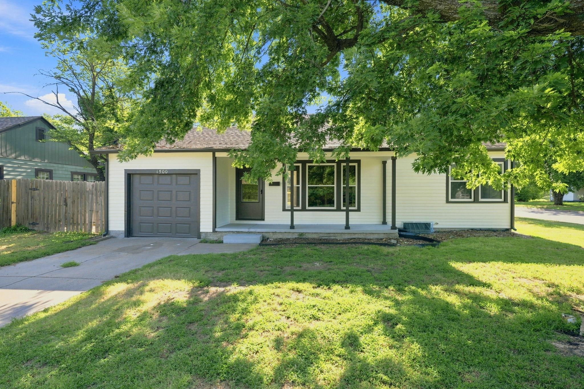 1500 N Sedgwick