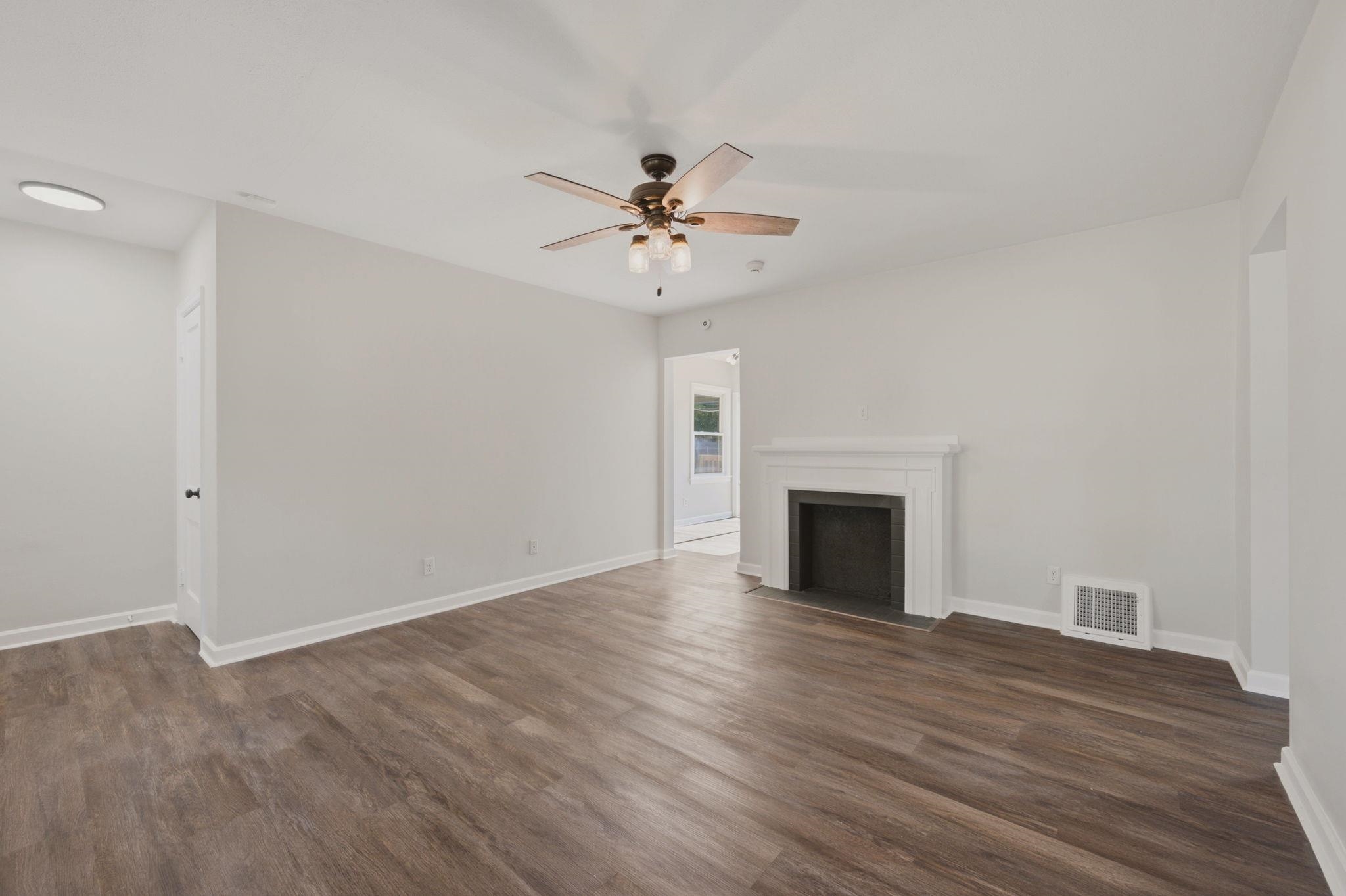 1500 N Sedgwick Property Photo 5
