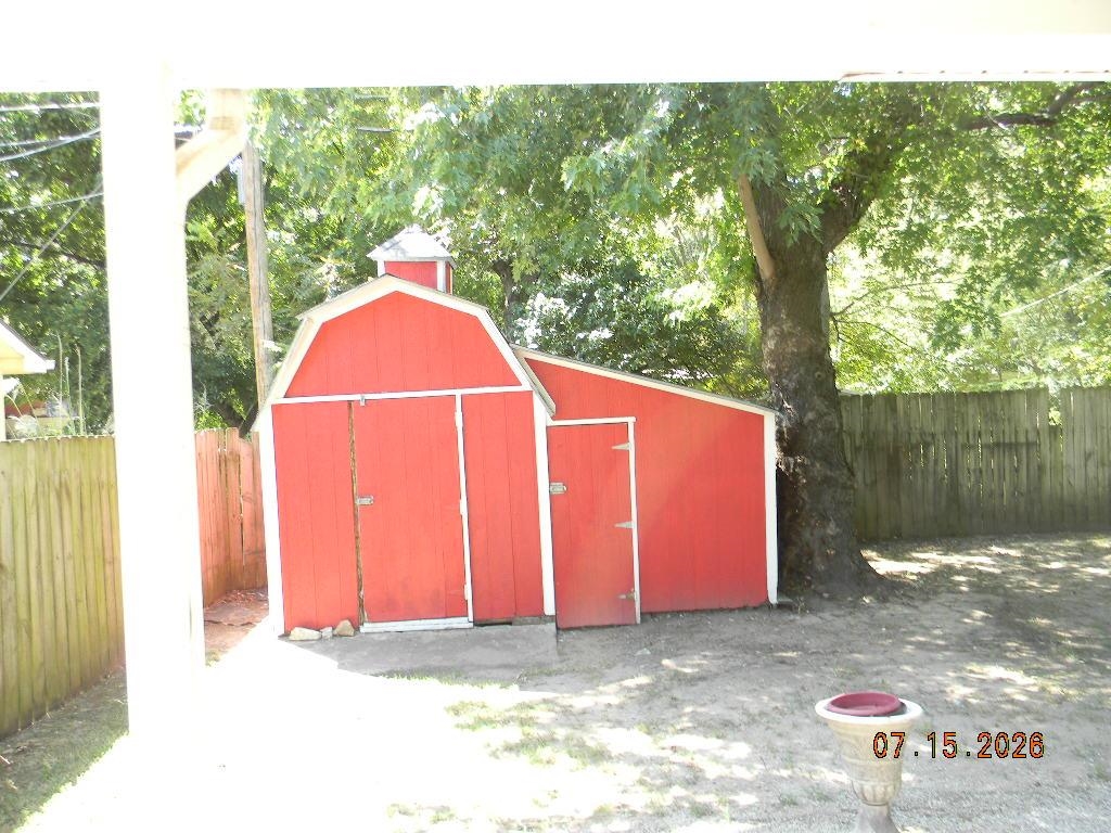 315 S Stewart Dr Property Photo 15