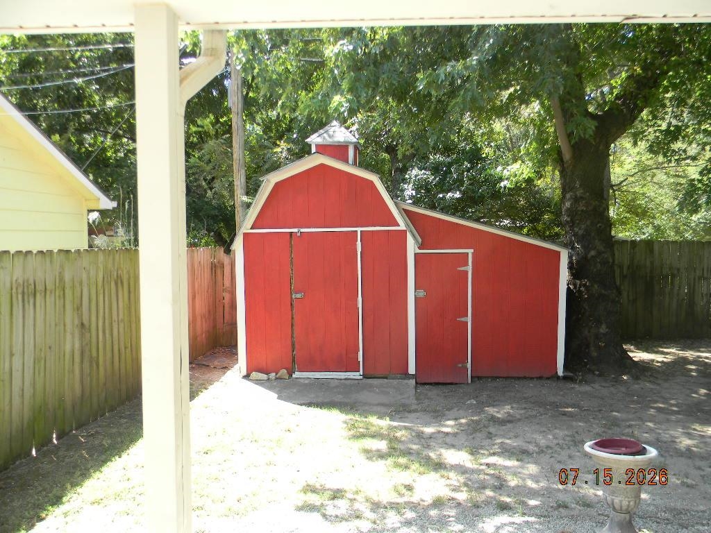 315 S Stewart Dr Property Photo 16
