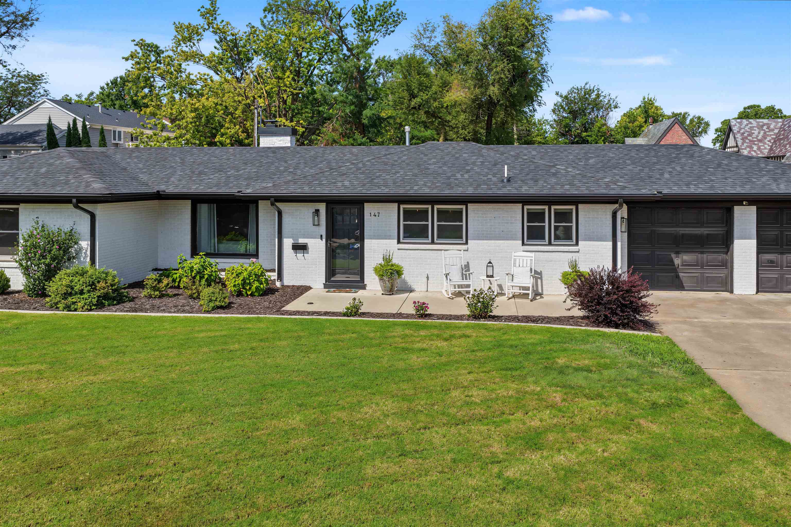 147 Overhill Rd Property Photo 2