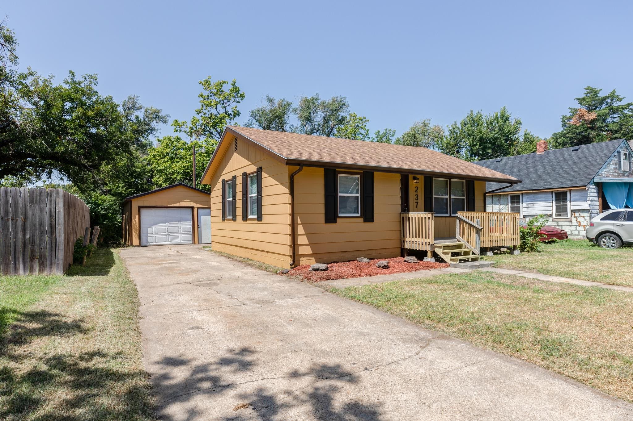 237 N Kansas Ave