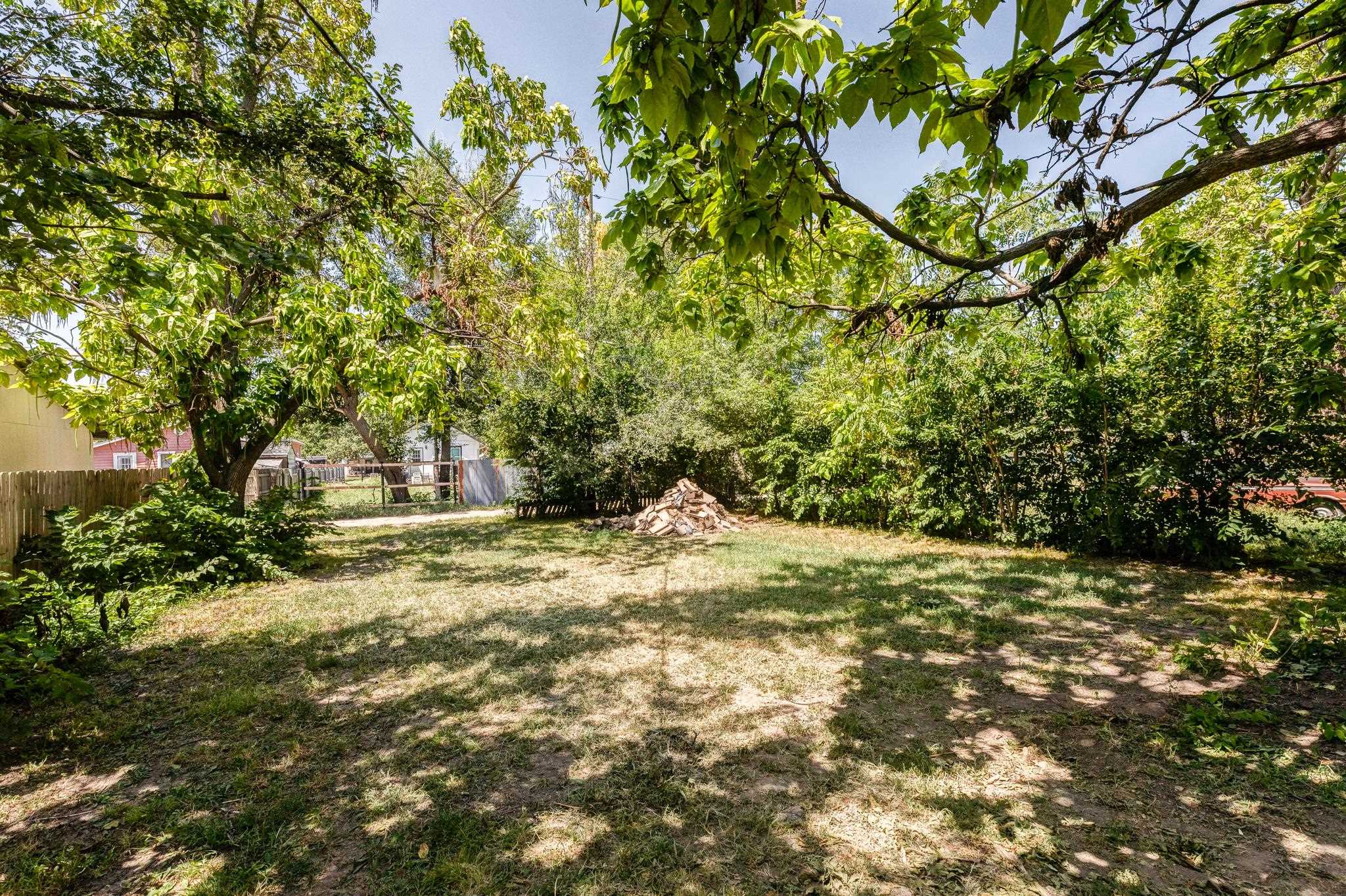 237 N Kansas Ave Property Photo 32