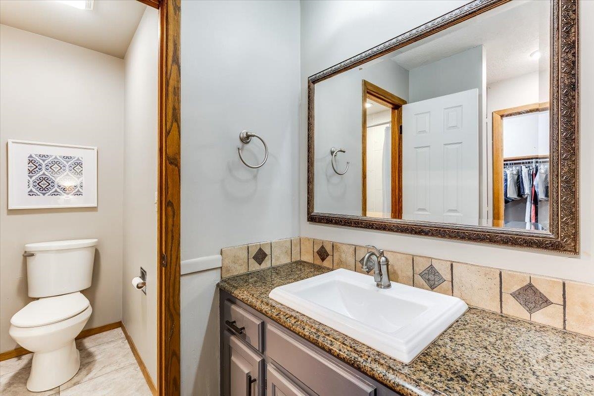 1313 E Briarwood Rd Property Photo 19