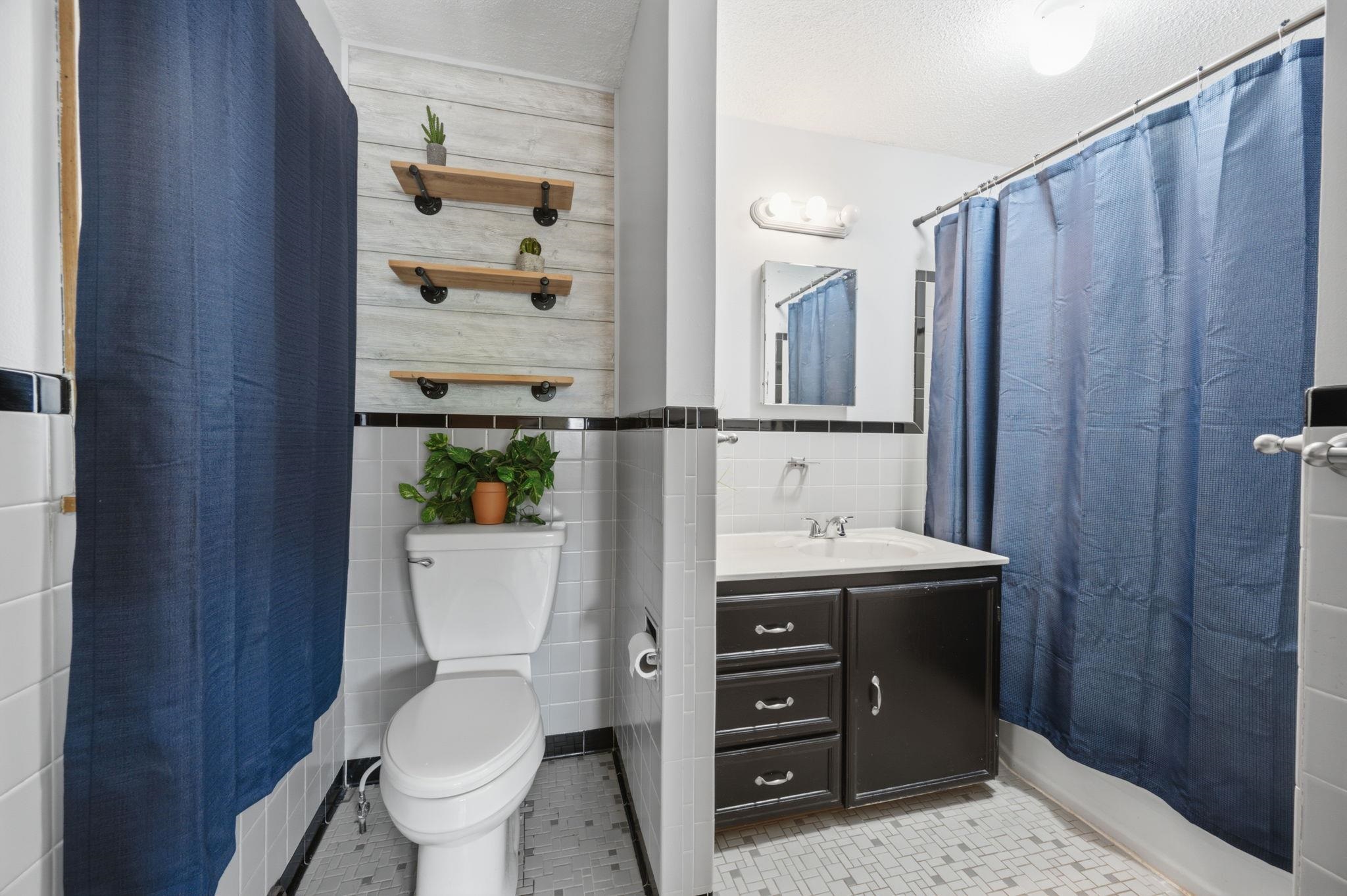 1104 N Pinecrest Street Property Photo 18
